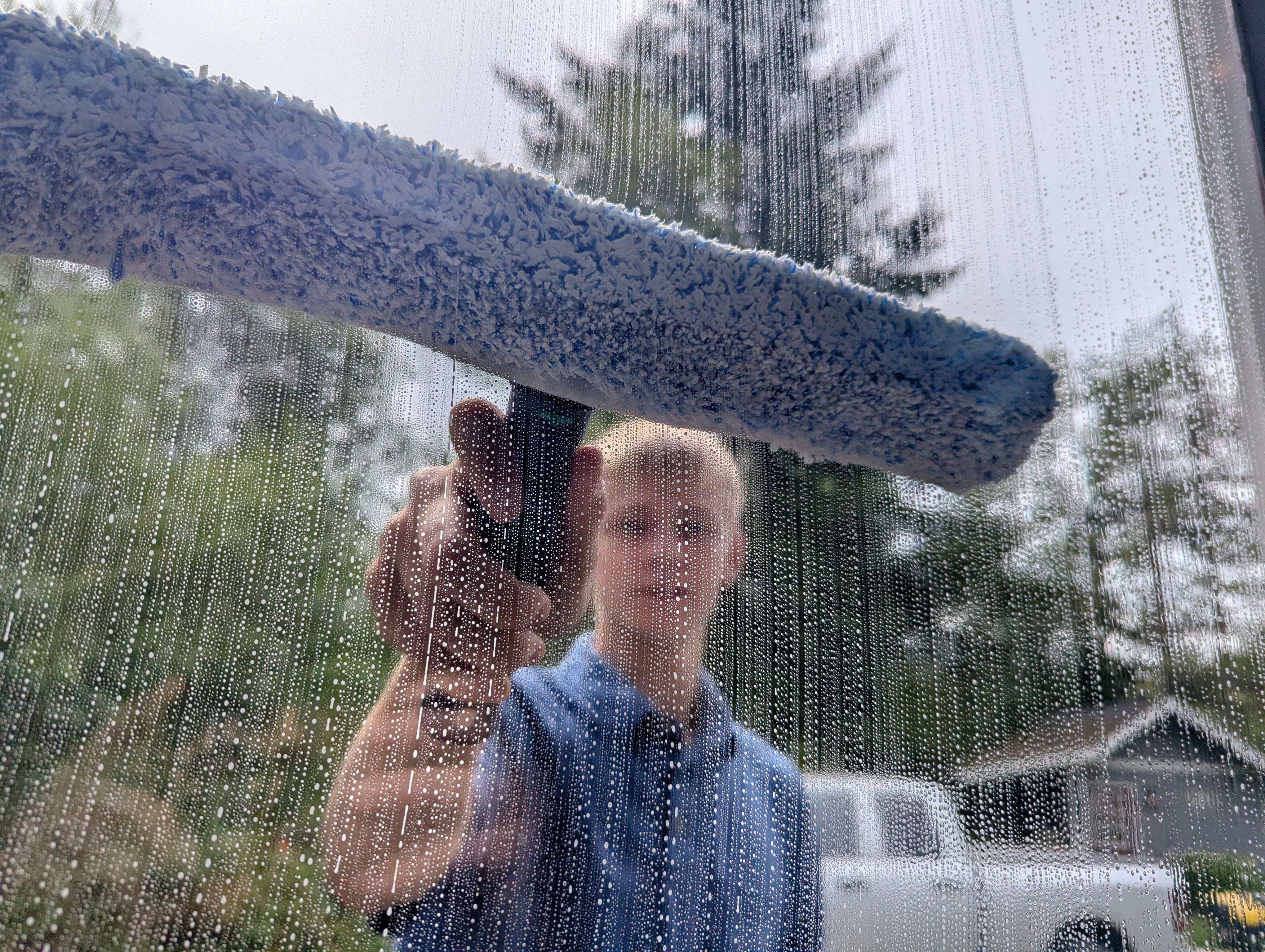 Window cleaner in action